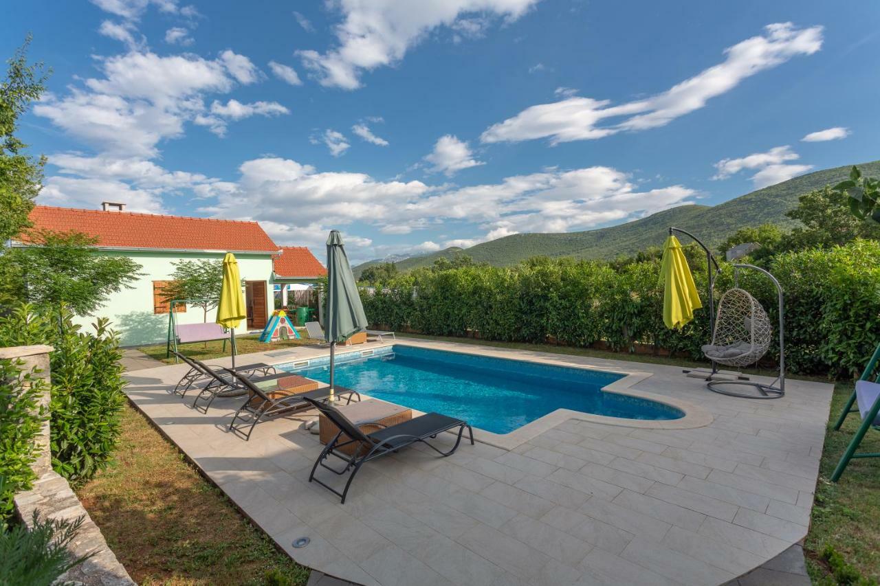 Holiday Home Paradise Zaljutci Exterior foto